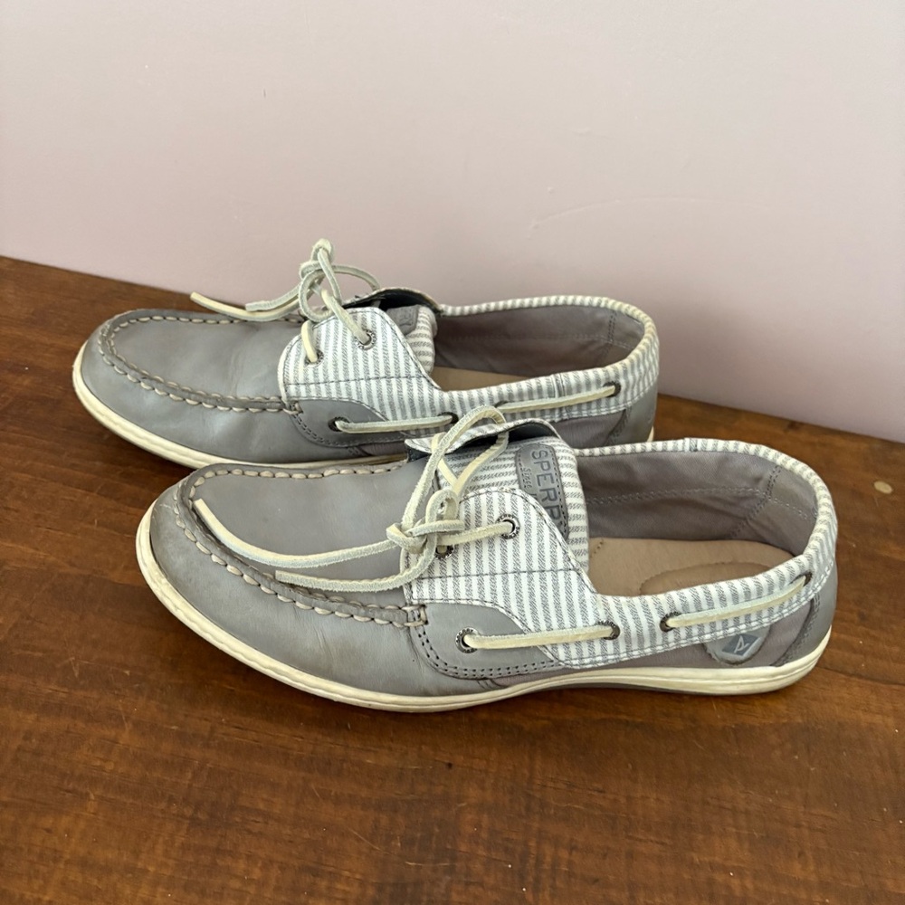 💙Sperry Women's Gray and White Striped Loafers